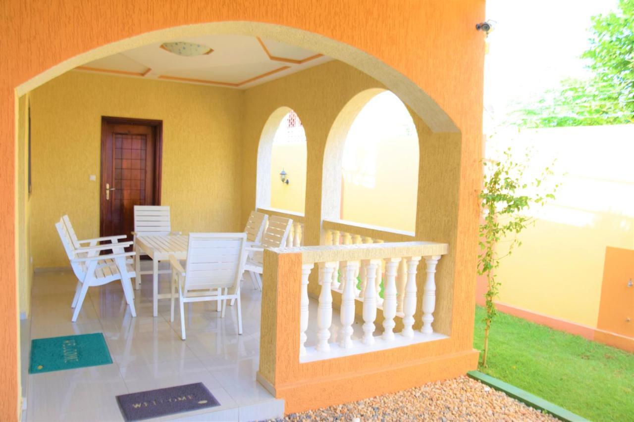 Villa Beach Avepozo 洛美 外观 照片